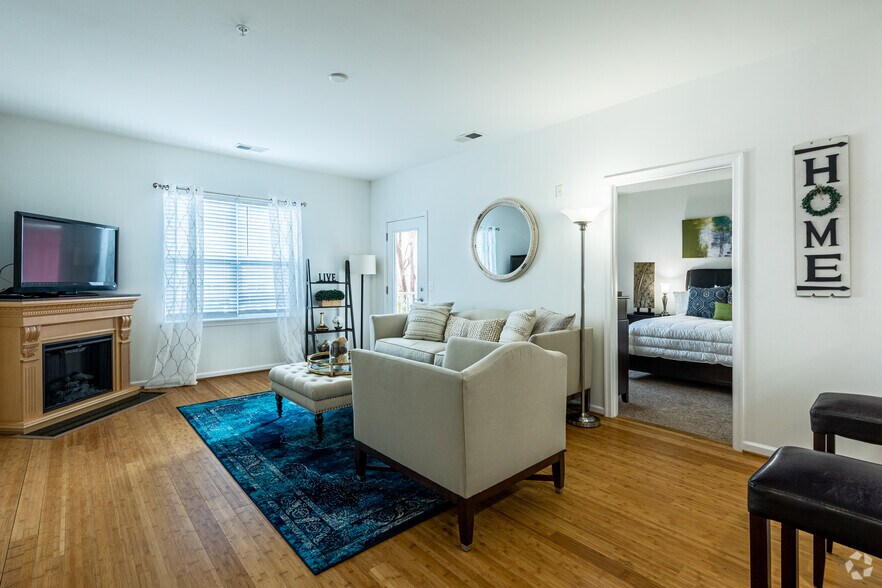 White Oak 1920 Dunlap Cres Chester VA 23836 Apartment Finder