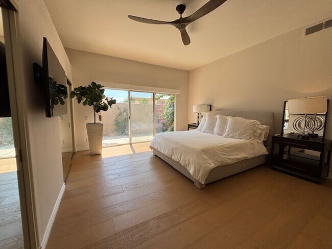 Building Photo - 3 Bedroom 2 Bath Short Term Rental August through October
