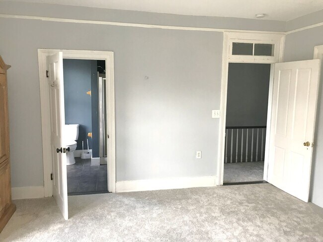 Building Photo - 89C