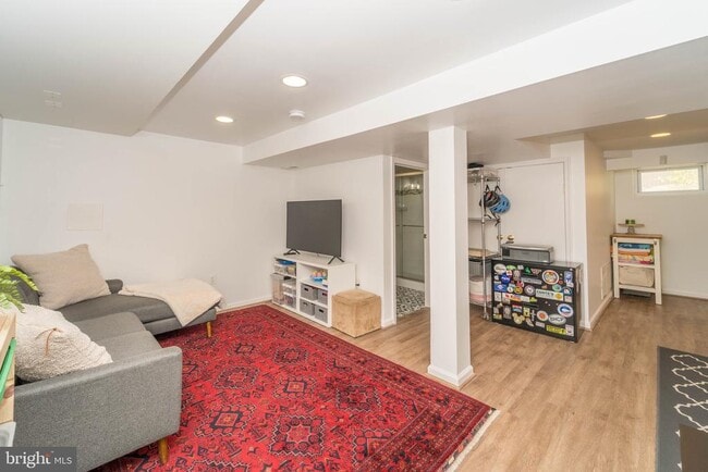 Building Photo - 1334 Bayliss Dr