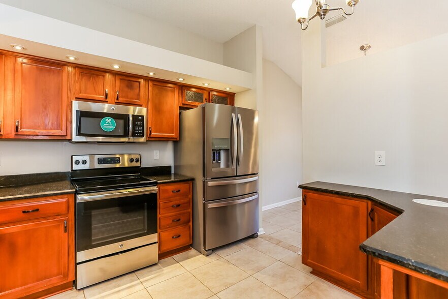 Building Photo - 11340 Trotting Horse Ln S