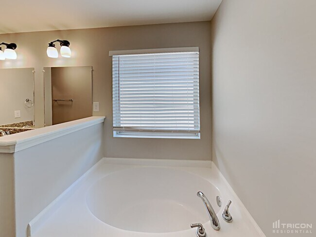 Building Photo - 232 Bethany Manor Ct