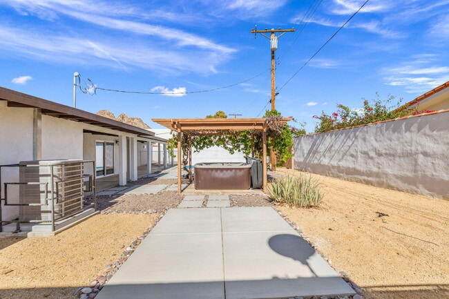 Building Photo - 51480 Avenida Obregon