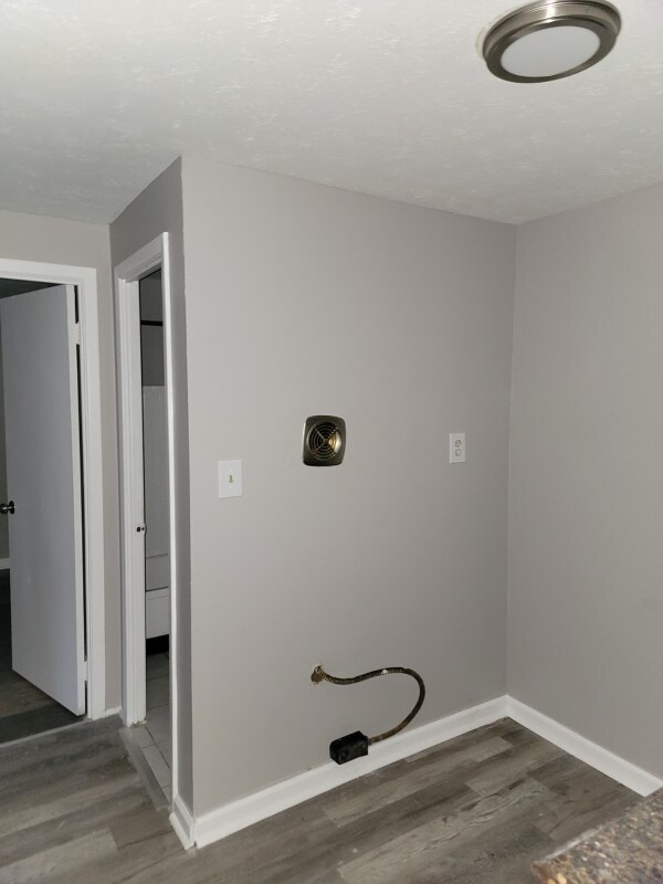 Building Photo - 13444 Euclid Ave