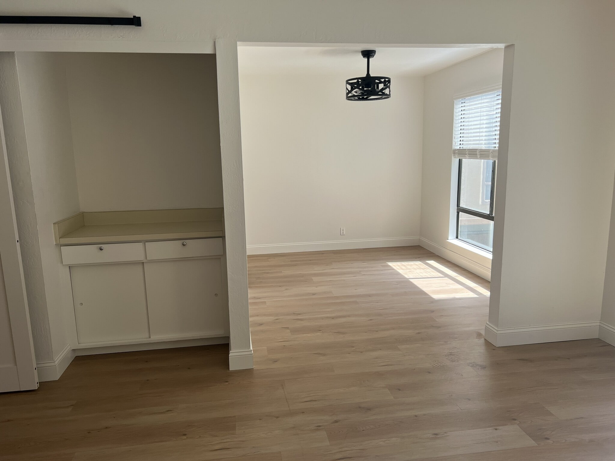 Building Photo - 320 N Civic Dr