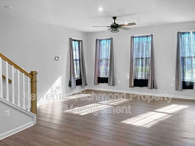 Building Photo - 719 McCormick Farm Dr