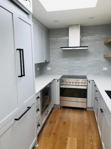 Building Photo - 303 Coast S Blvd