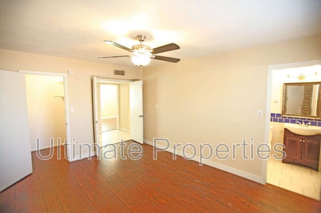 Building Photo - 2712 W Villa Rita Dr