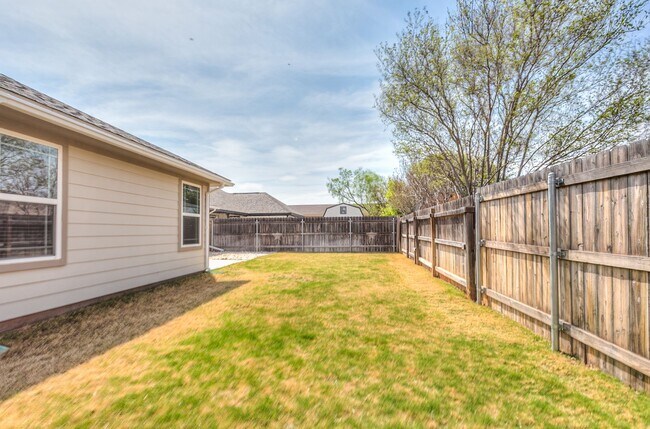 Building Photo - COMING AUGUST 2026 | Beautiful 3-Bedroom Home in the Bluffs Neighborhood!