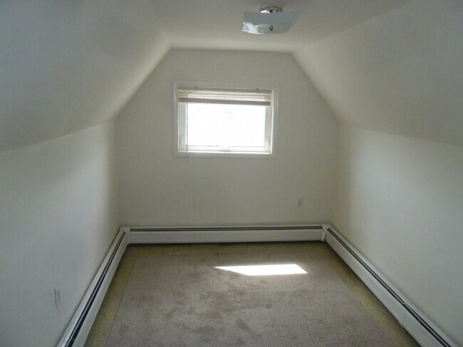 Building Photo - 28 East