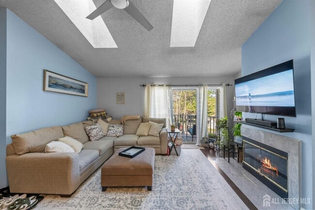 Building Photo - 9 Ruby Ct