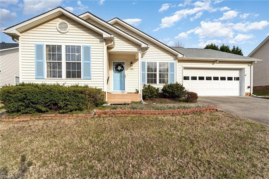 Building Photo - 1524 Hawkcrest Ln