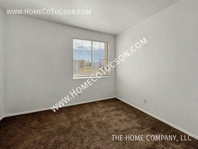 Building Photo - 2660 W Camino del Sitio