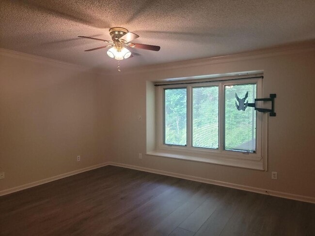 Building Photo - Silver Hills in Prattvlle, AL