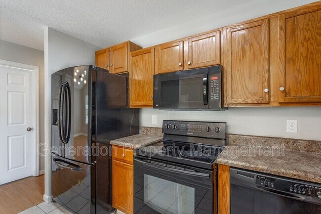 Building Photo - 2005 S Lyerly St