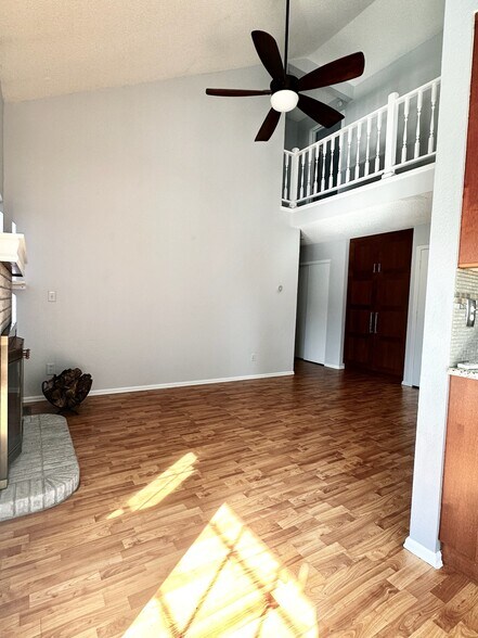 Building Photo - 1364 W 134th Dr