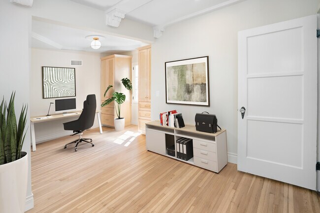 Building Photo - 1215 S Crescent Heights Blvd