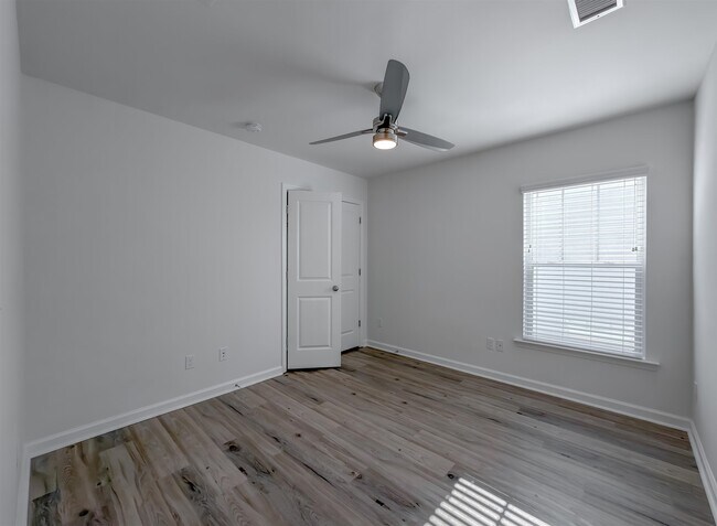 Building Photo - 2848 Blue Blossom Trail