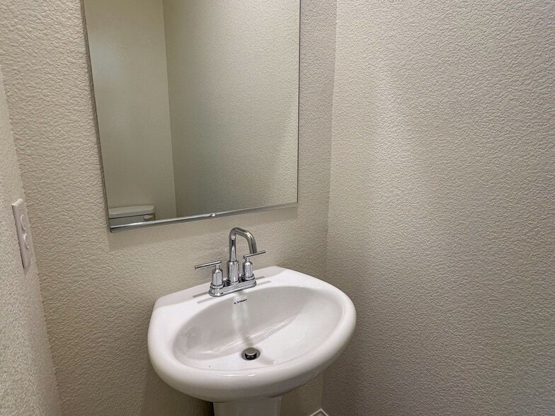 Building Photo - 1782 Kylie River Pl