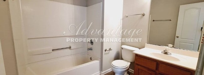 Building Photo - Beautiful 3 bedroom 2 bath home in Cordova...