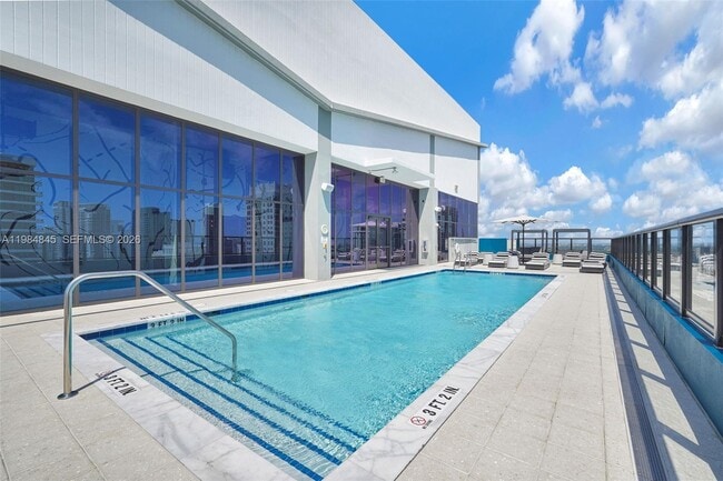 Building Photo - 307 SW 5th St