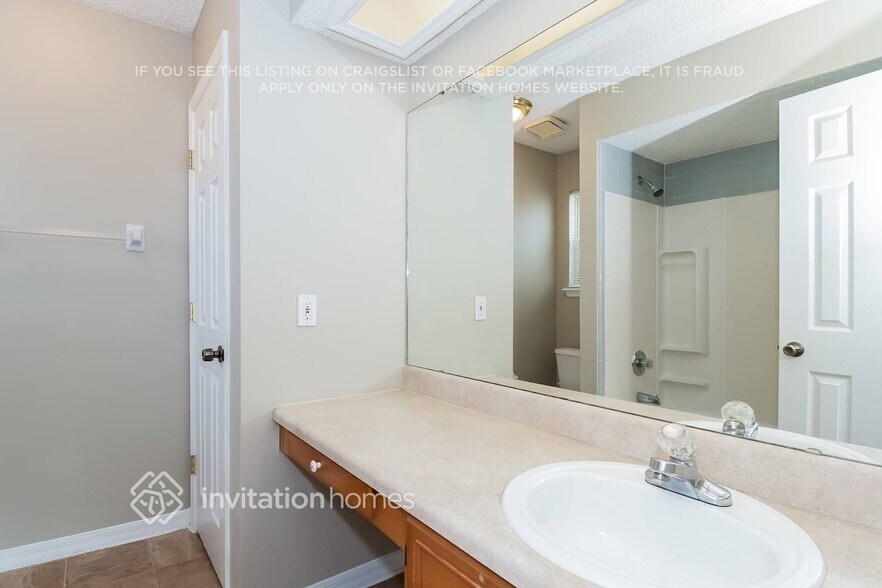 Building Photo - 7736 Rockridge Dr W