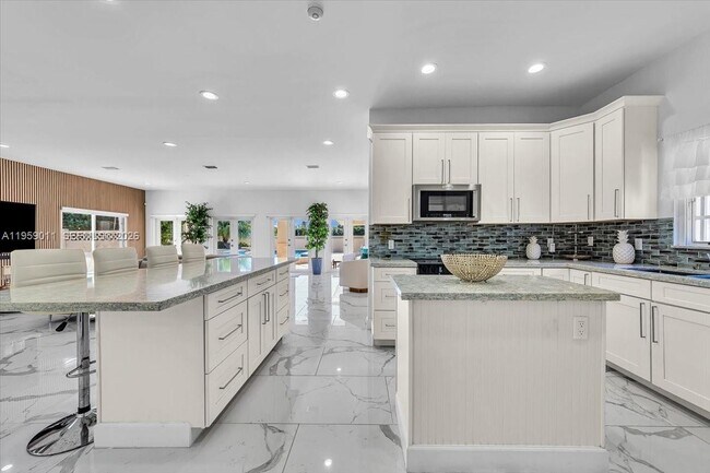 Building Photo - 1700 Cleveland Rd