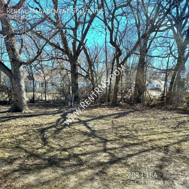 Building Photo - 2201 SW 21st St