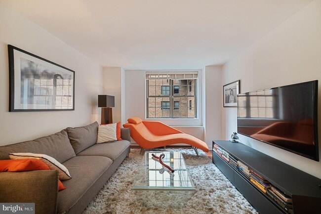 Building Photo - 219-29 S 18th St (Parc Rittenhouse)
