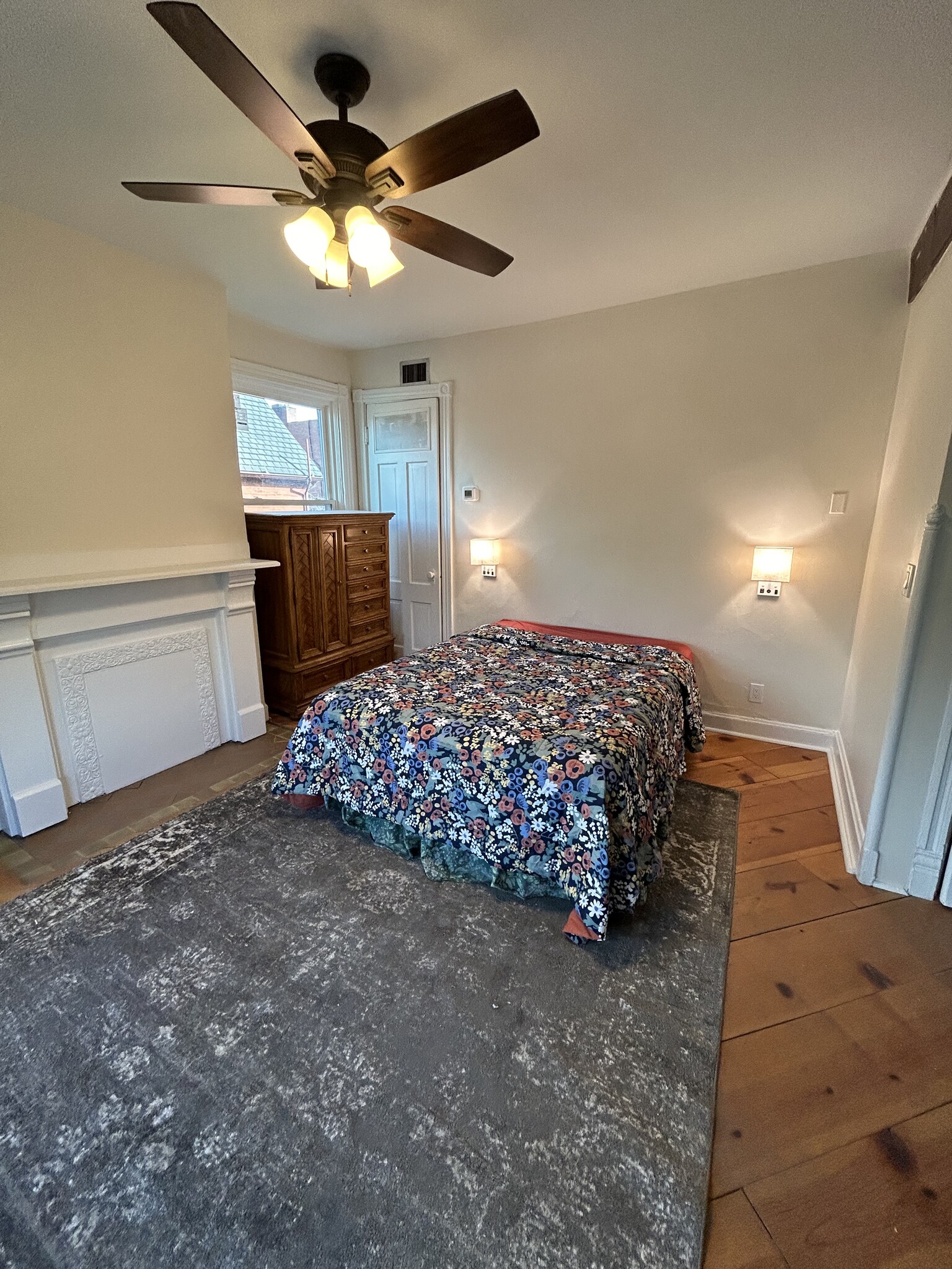 Master Bedroom - 14 Brownell St