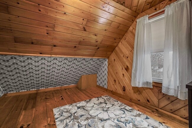 Building Photo - 32 Beloit Rd