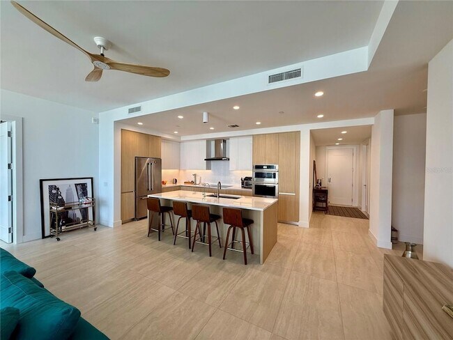 Building Photo - 301 Quay Cmn