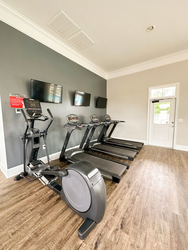 Building Photo - 1980 W Main St