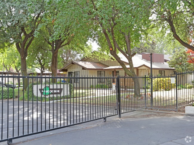 Primary Photo - The Woodside