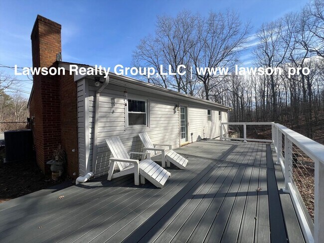 Building Photo - Peaceful Retreat- Homesteaders Dream-Botetourt County