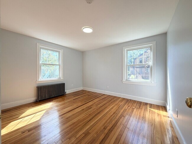Building Photo - 25 Brookside Rd