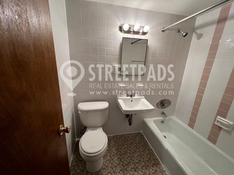 Building Photo - 66 S Huntington Ave