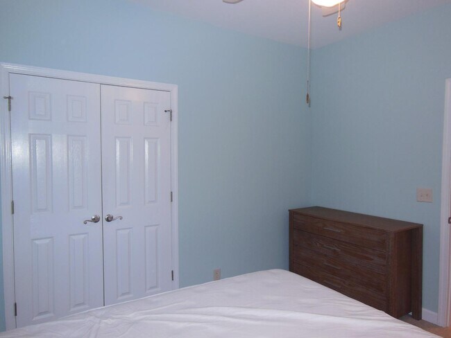 Building Photo - 908 Resort Cir