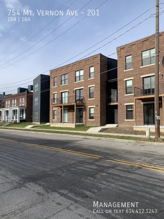 Building Photo - 754 Mt Vernon Ave