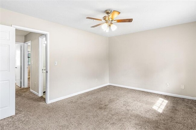 Building Photo - 1185 Oak Villas Ct NW