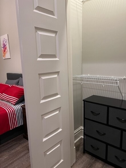 Second bedroom - 2723 Allen Ave
