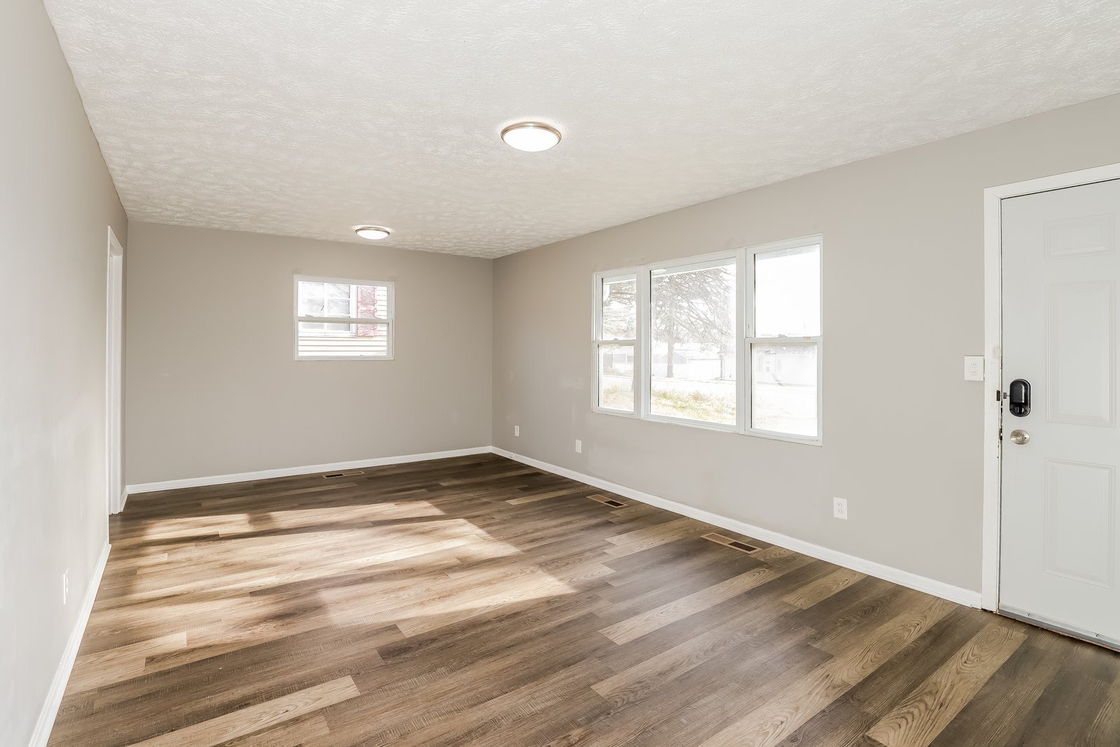 Building Photo - 6652 Decatur St