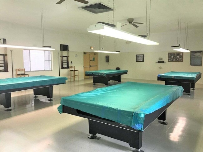 Building Photo - 3040 Lake Osborne Dr