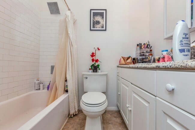 Building Photo - 554 Observer Hwy