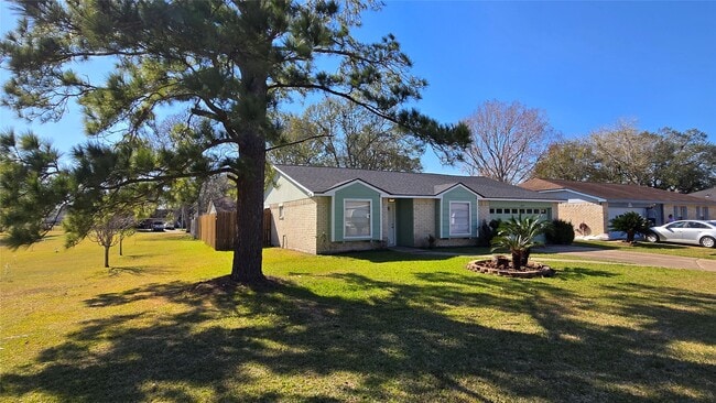Building Photo - 6125 Brookdale Dr