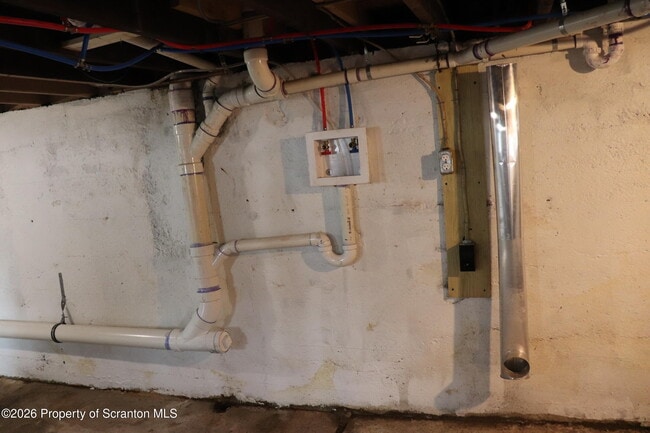 Building Photo - 712 W Lackawanna Ave