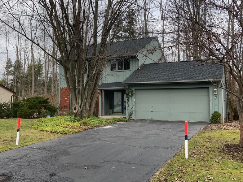 Building Photo - 70 Twilight Ln