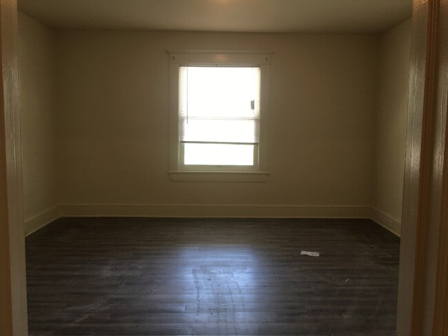 Building Photo - 39-41 S Delsea Dr