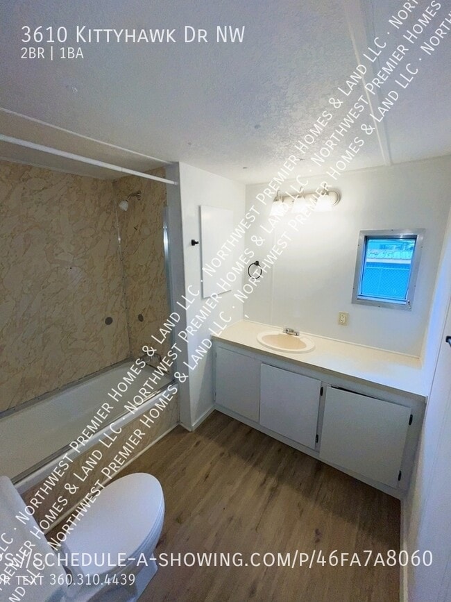 Building Photo - 3610 Kittyhawk Dr NW