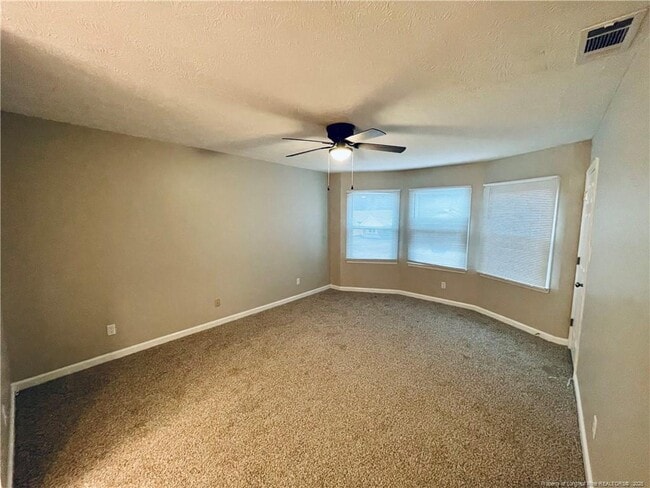 Building Photo - 5767 Pepperbush Dr